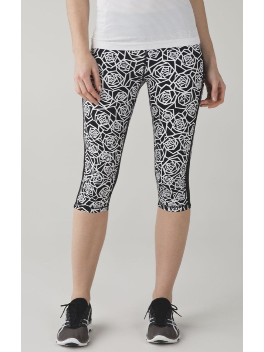 Lululemon Real Quick Crop Leggings - size 6